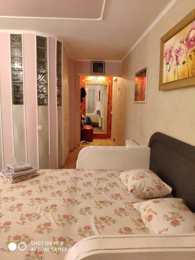 Apartments Domovik Latorichnaya,3 Мукачево Экстерьер фото
