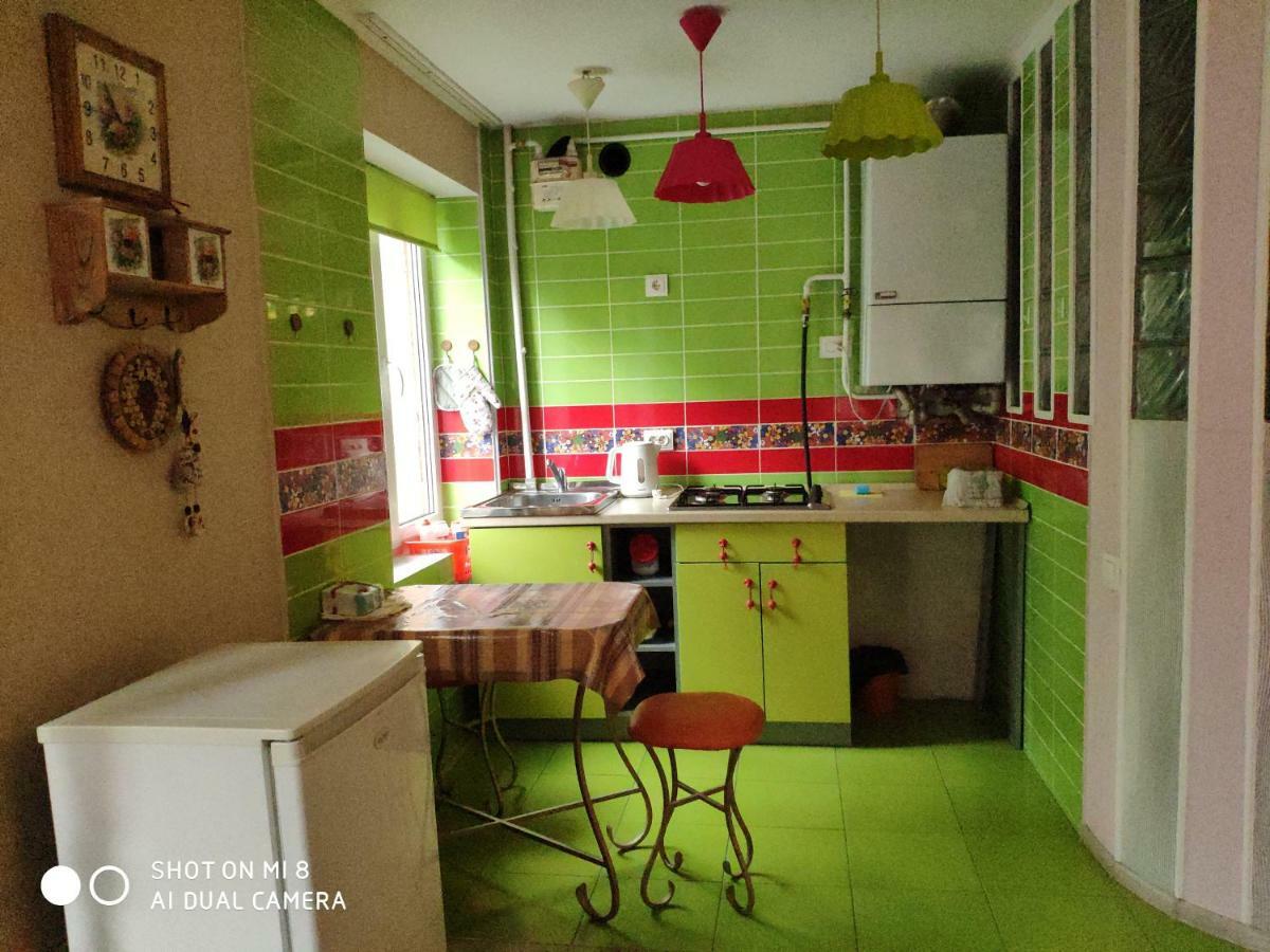 Apartments Domovik Latorichnaya,3 Мукачево Экстерьер фото